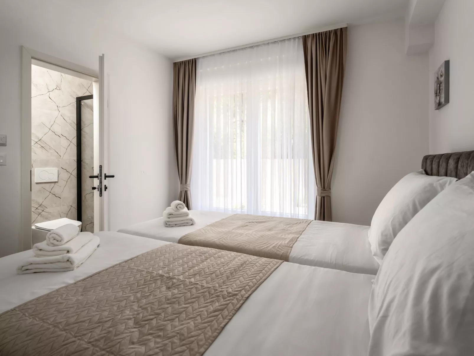 Mediterranee Oliva - Inside