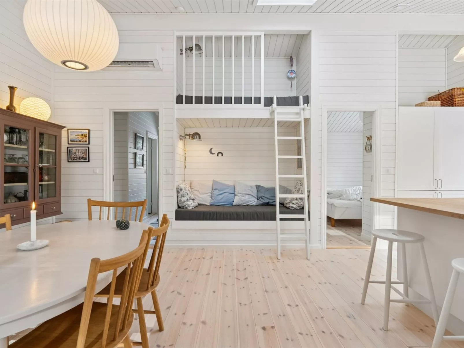 "Hoat" - 250m from the sea - Inside