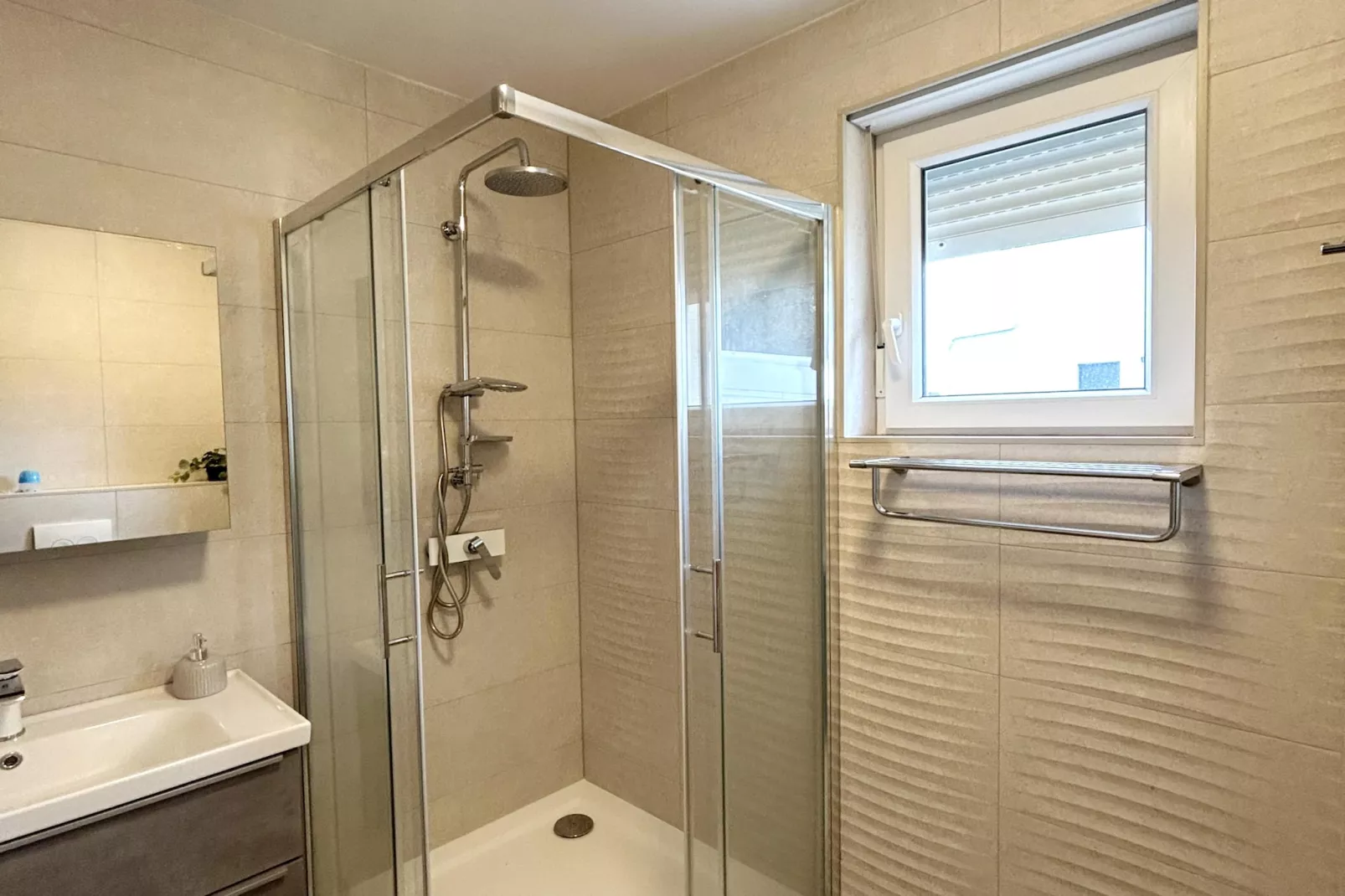 Apartment Mariner 1 with heated pool - Bathroom