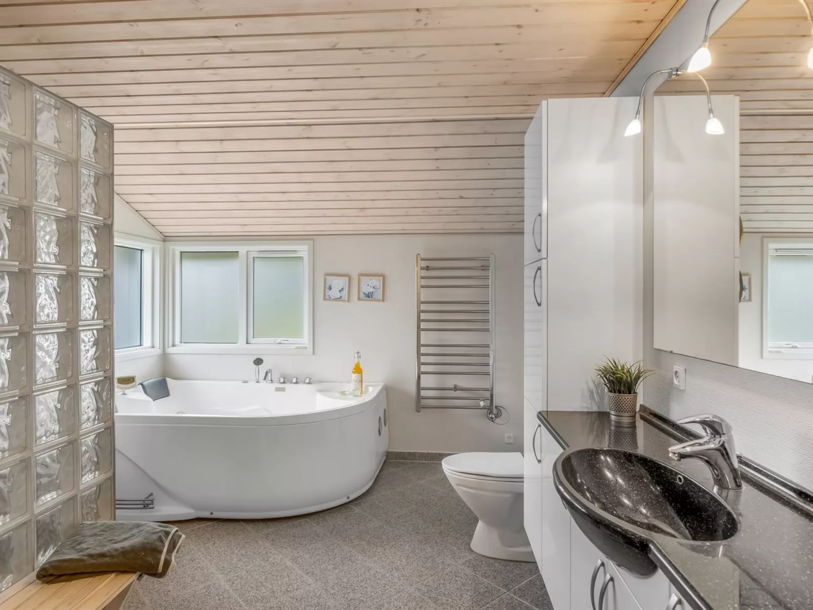 "Beeke" - 1.4km from the sea - Drinnen