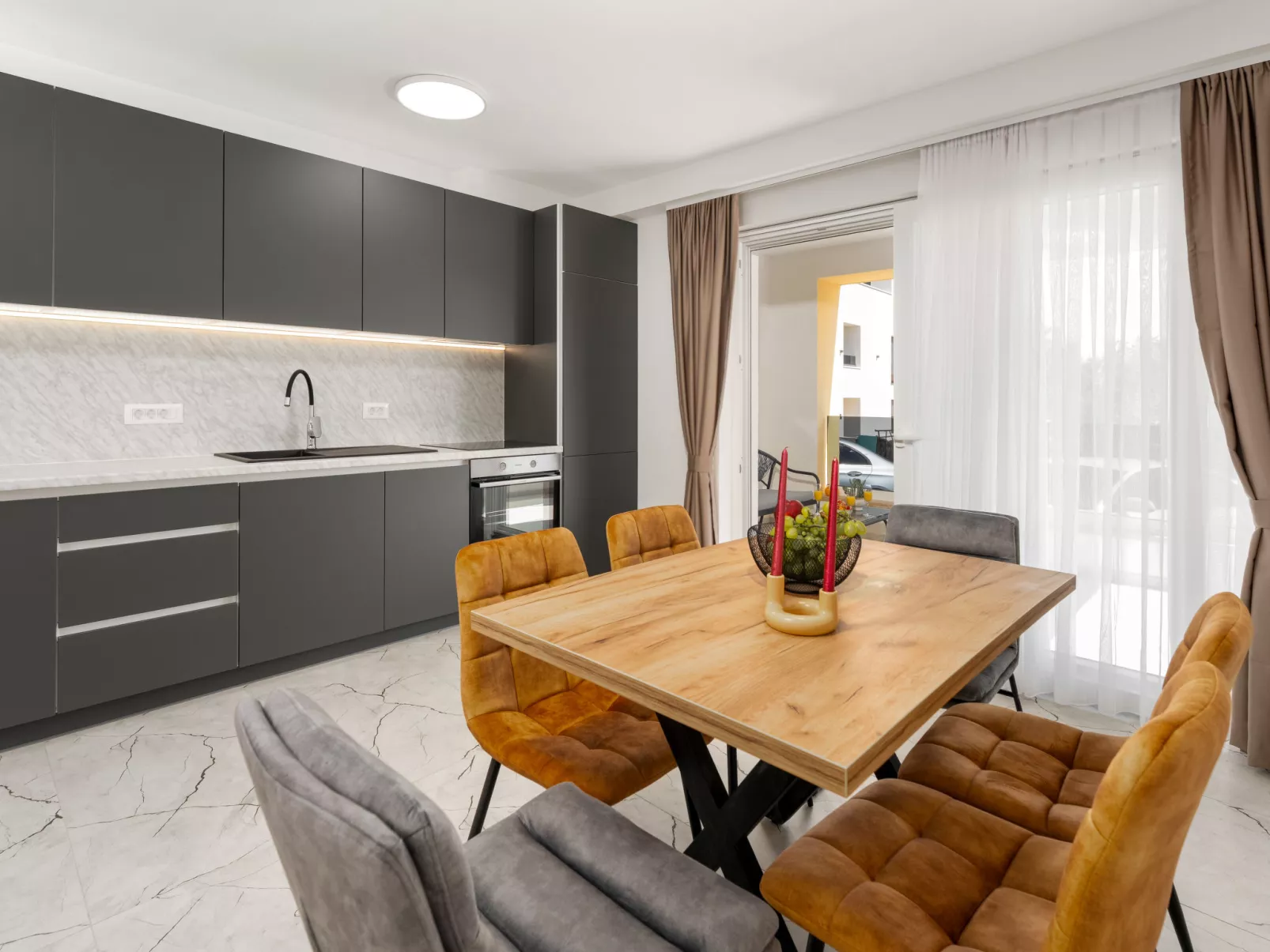 Mediterranee Oliva - Inside