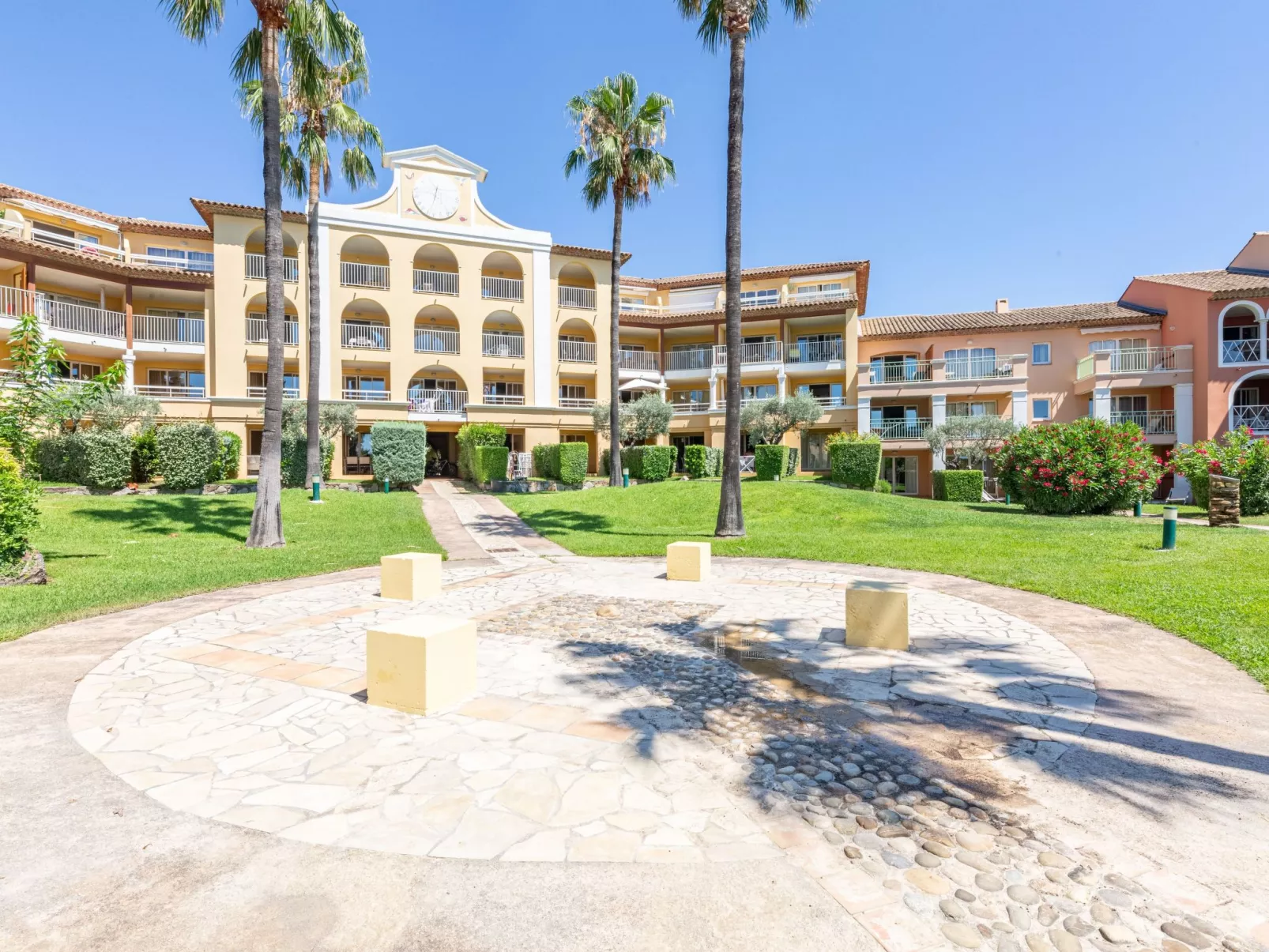 Les Rivages des Issambres - Outside