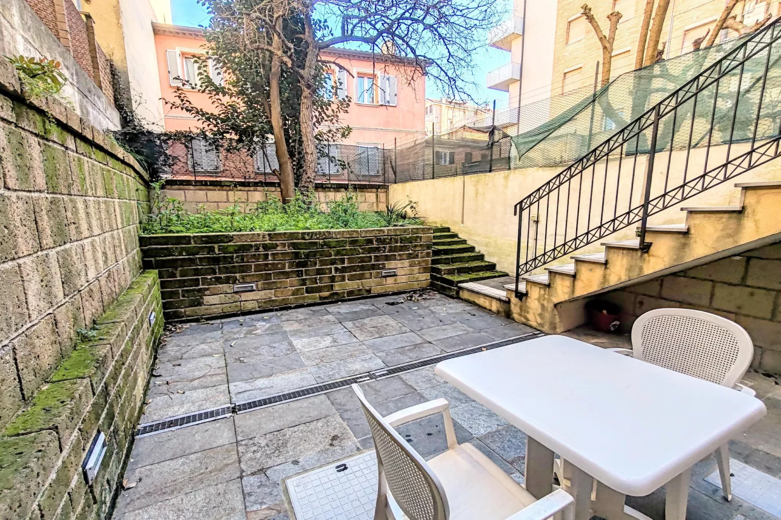 Mura San Gallo - Jardins en été