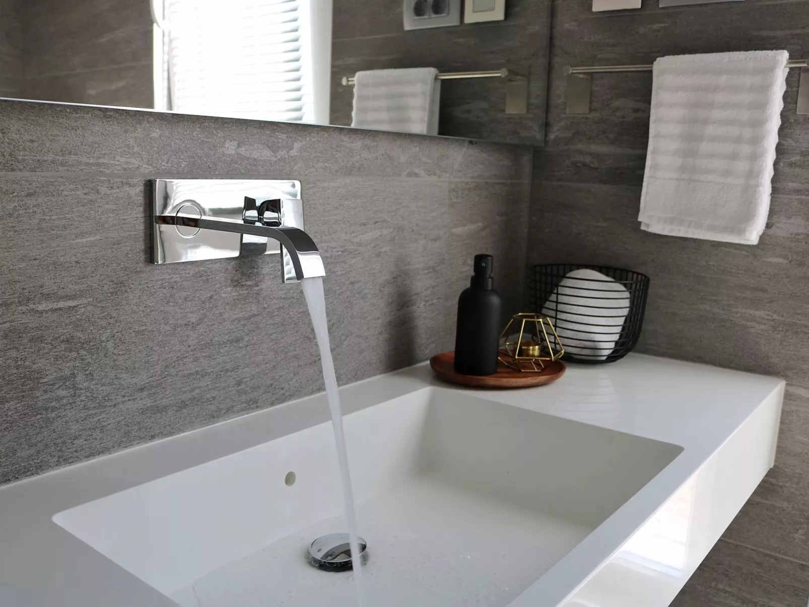 Moderne Villa mit Infinity-Pool im Bergdorf Veliko Brdo - Image-tags.info