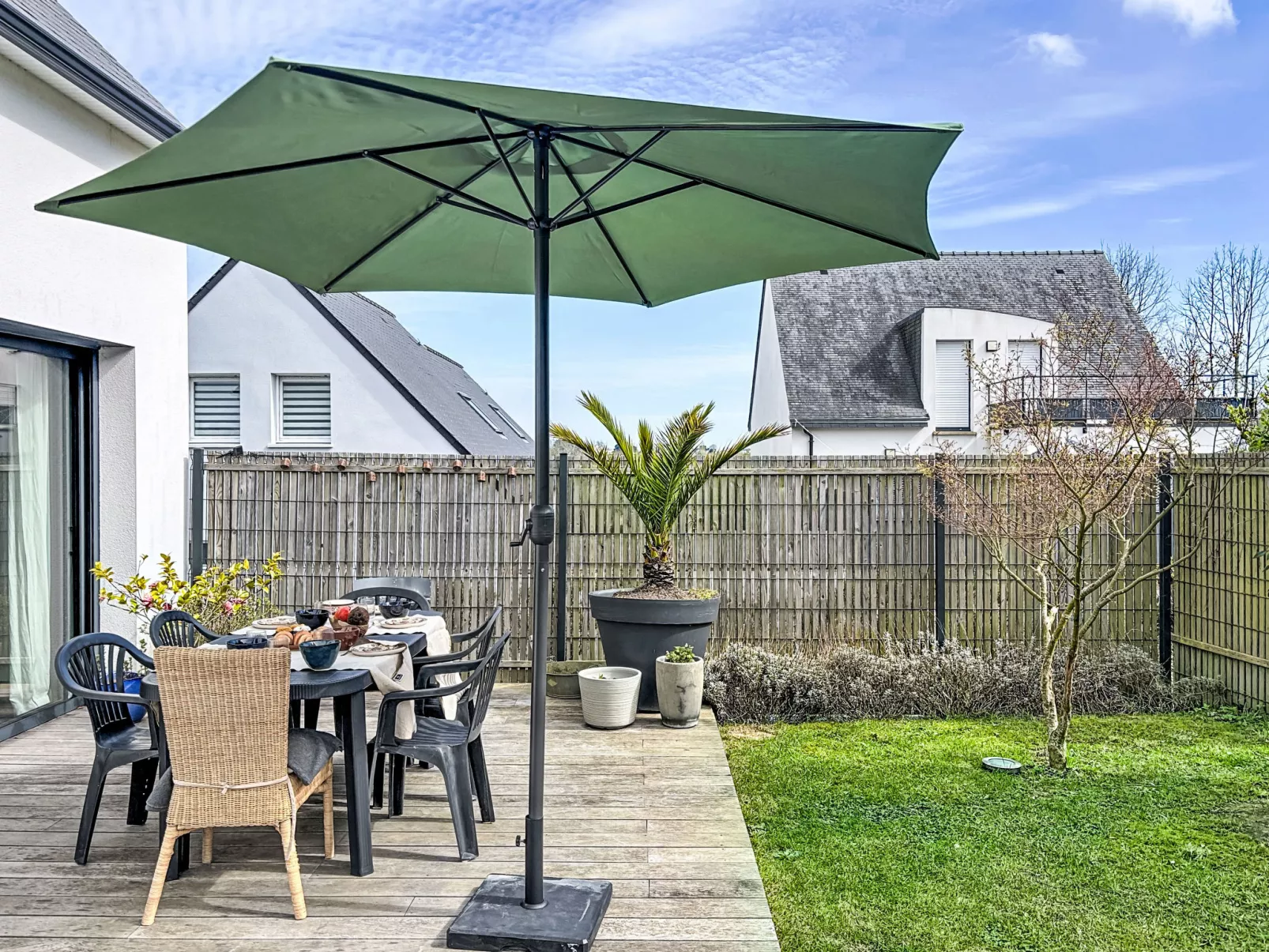 Maison Des Lupins - Outside