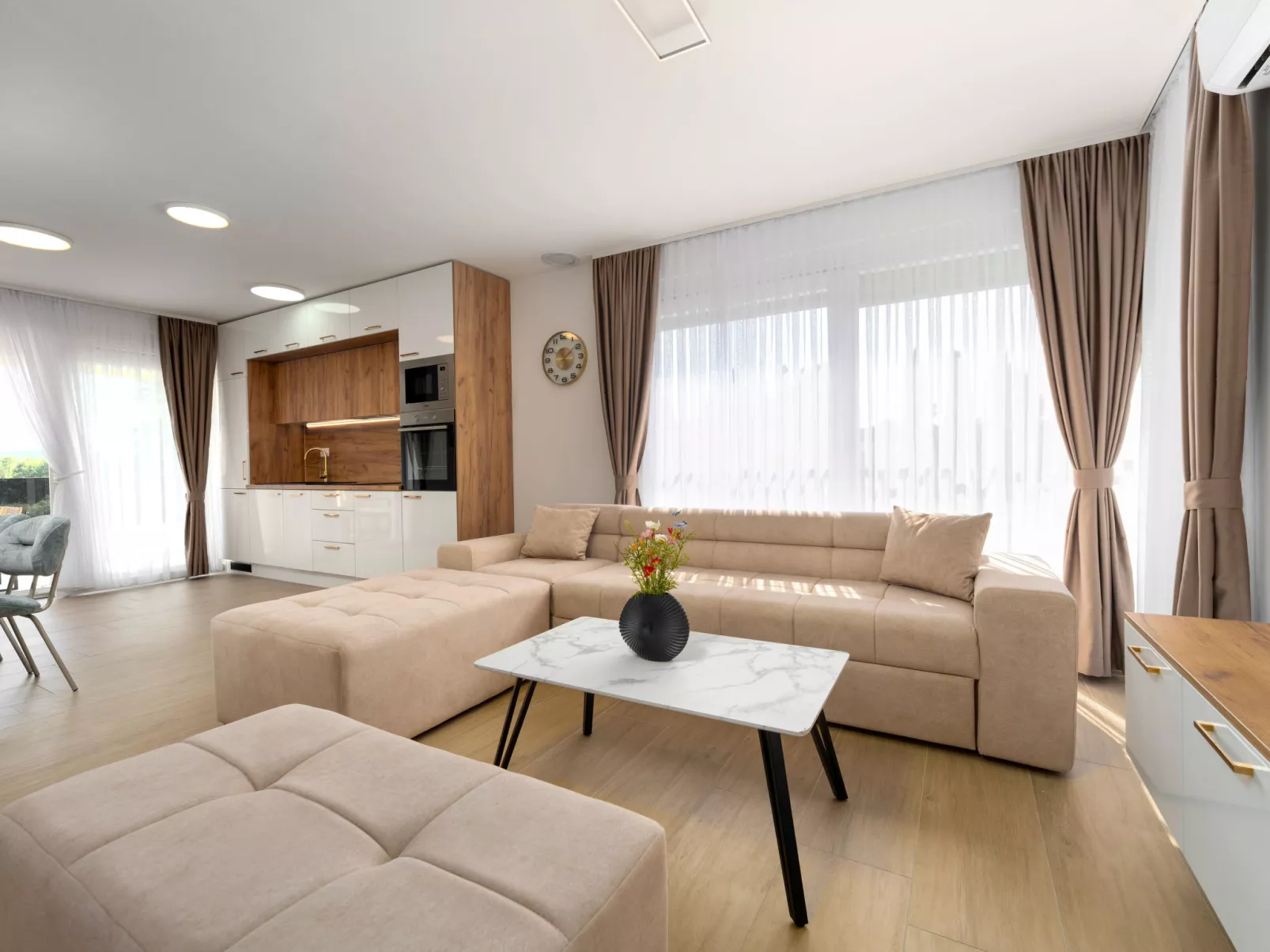 Mediterranee Oliva - Dedans