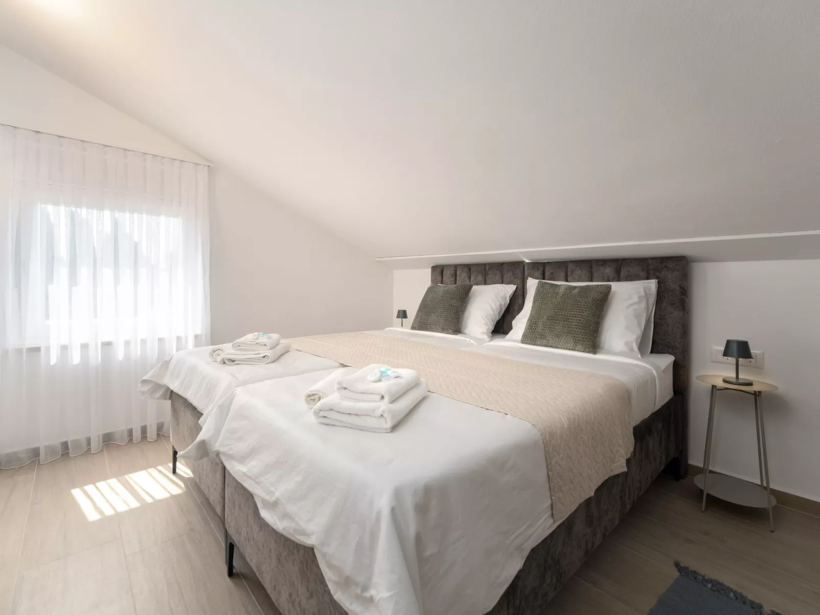 Mediterranee Oliva - Dedans