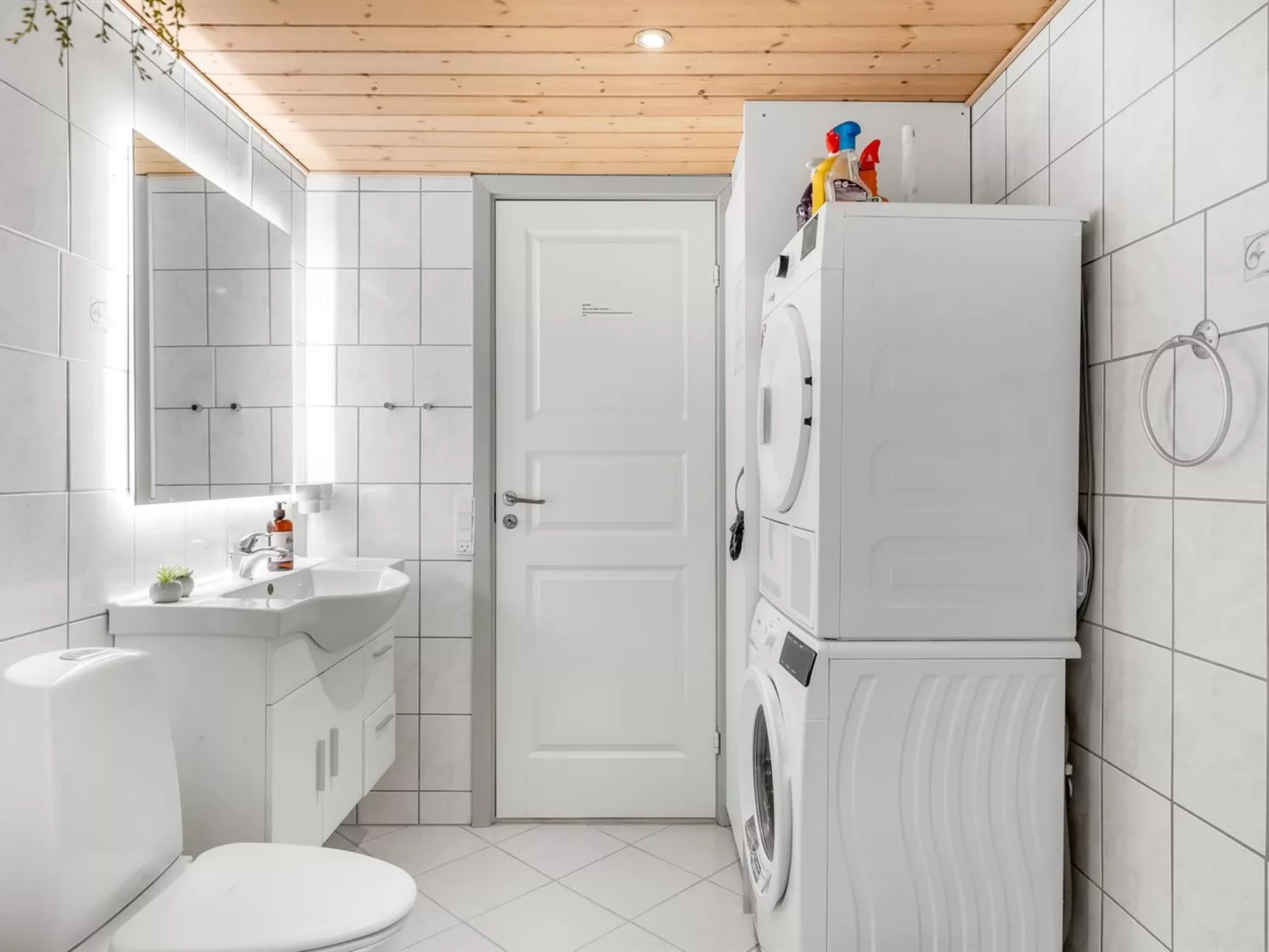 "Sora" - 2km from the sea