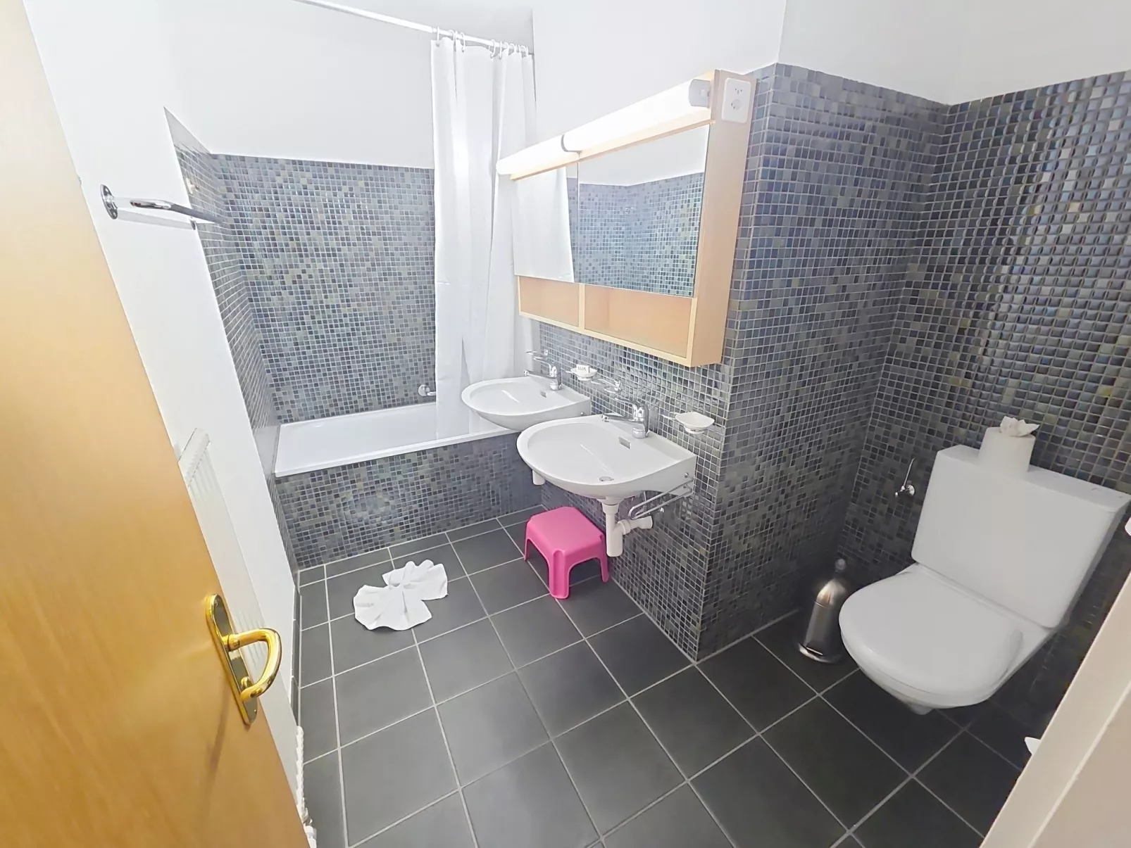 Curnera 9/4 - Inside