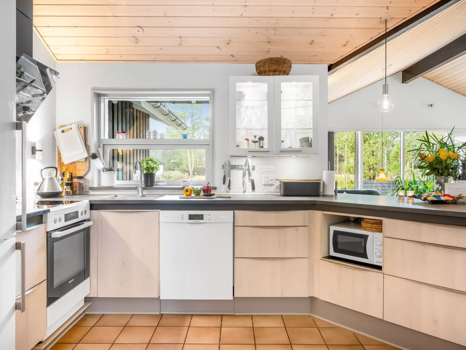 "Sora" - 2km from the sea - Inside