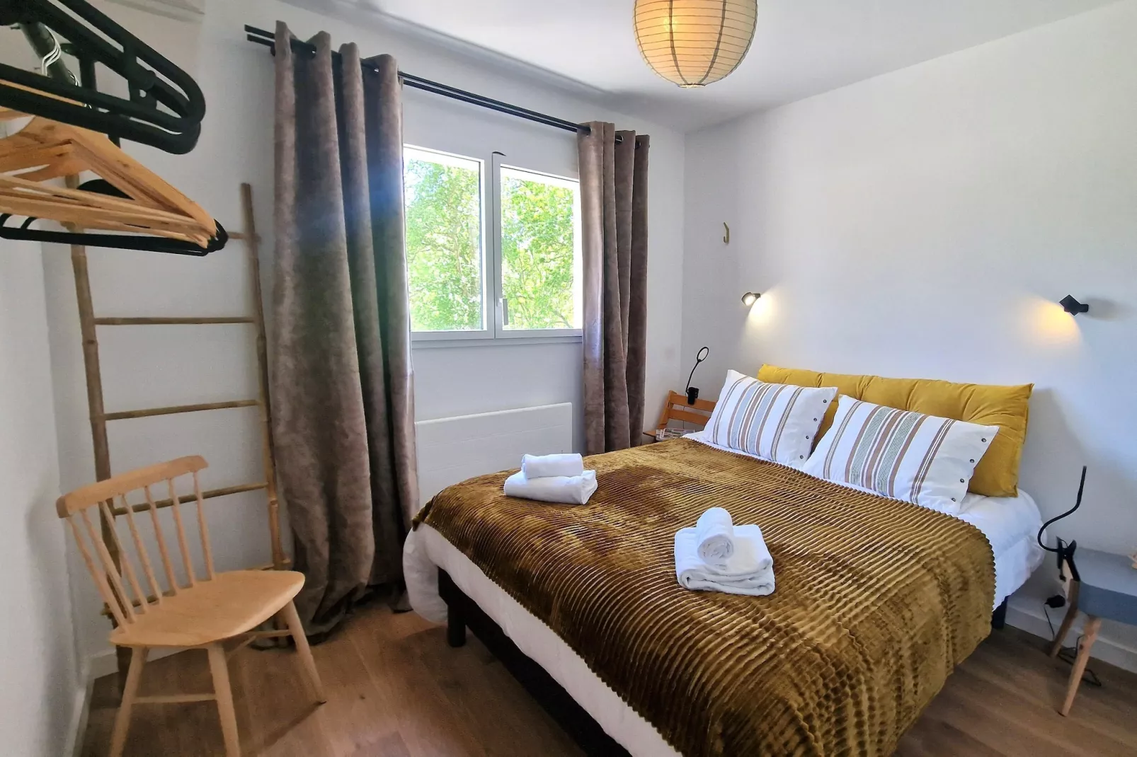 Holiday home in Locquirec - Bedroom