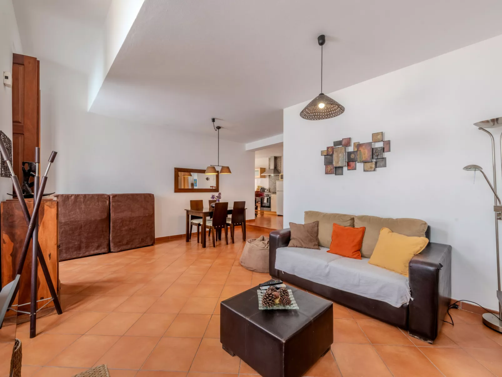 Rua 5 de Outubro - Inside