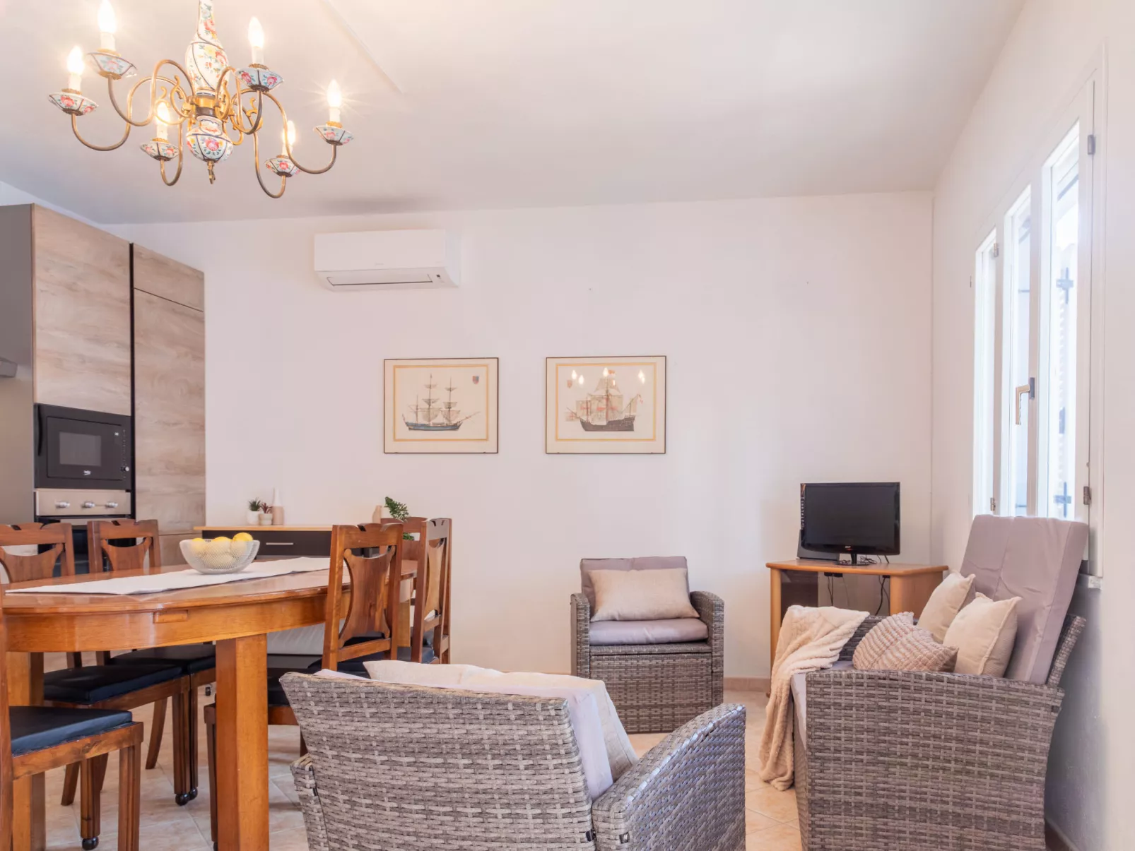 Blue Levante - Drinnen