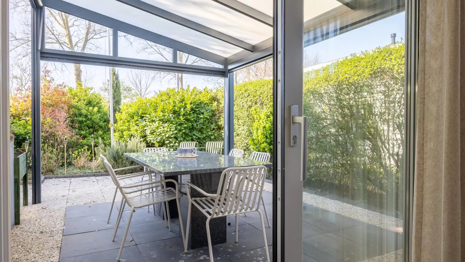 Meerhuis Cardium - Gardens in summer