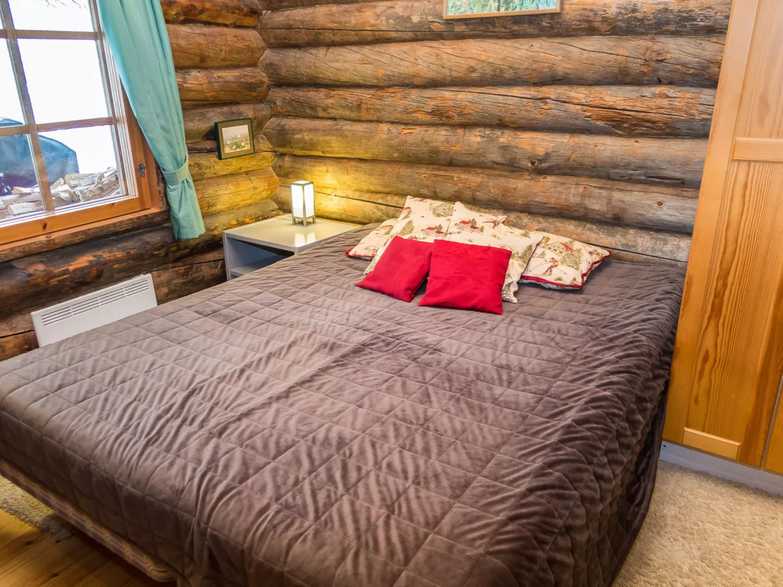 Kelosyväri 13 - Inside