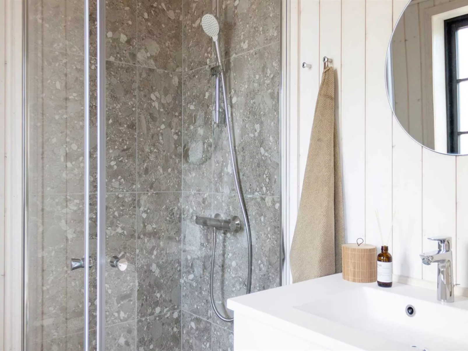 "Emin" - 2.8km from the sea - Drinnen