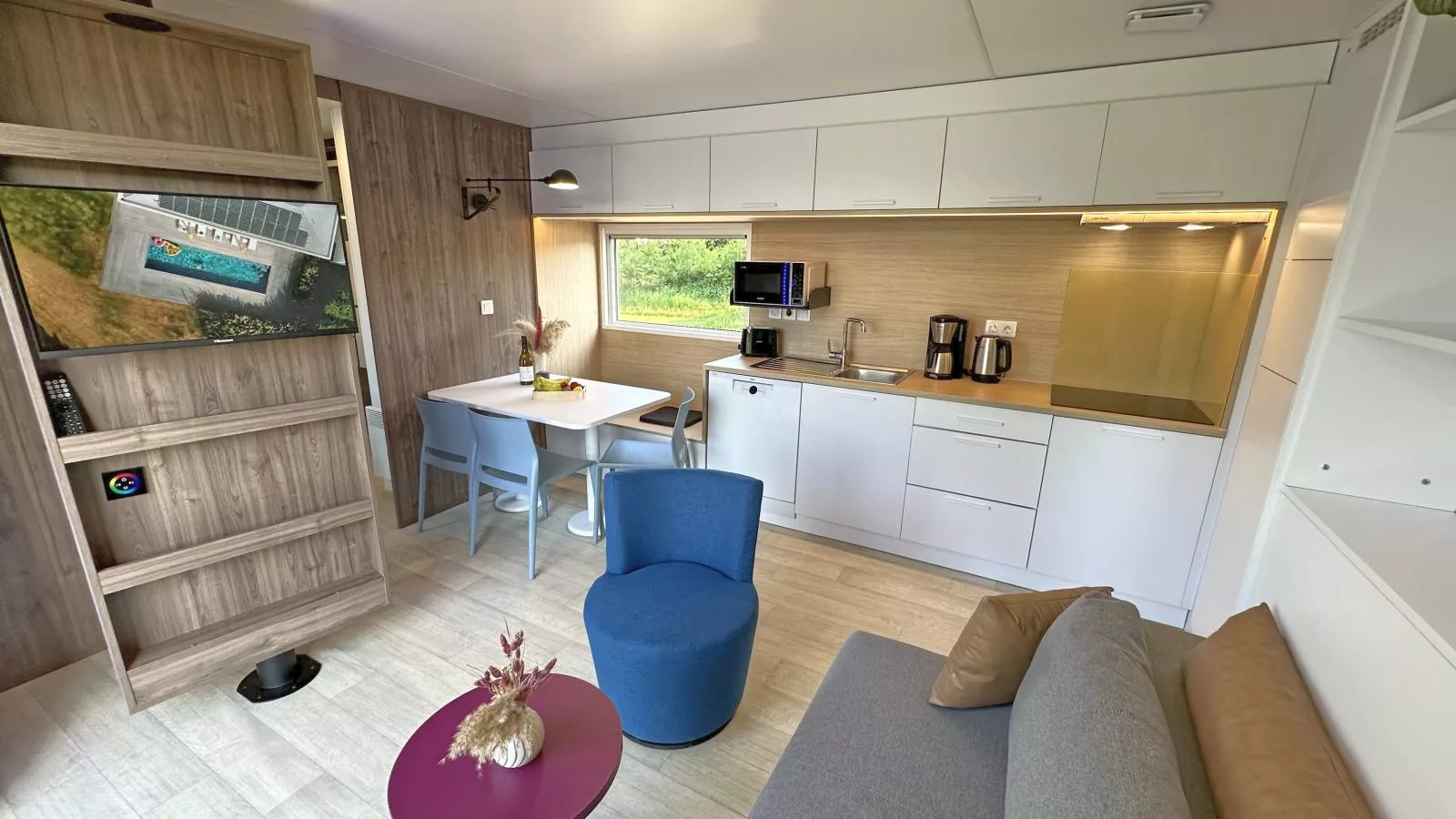 Feriendorf Seeblick - Tiny Chalet Nr 8 - Wohnzimmer