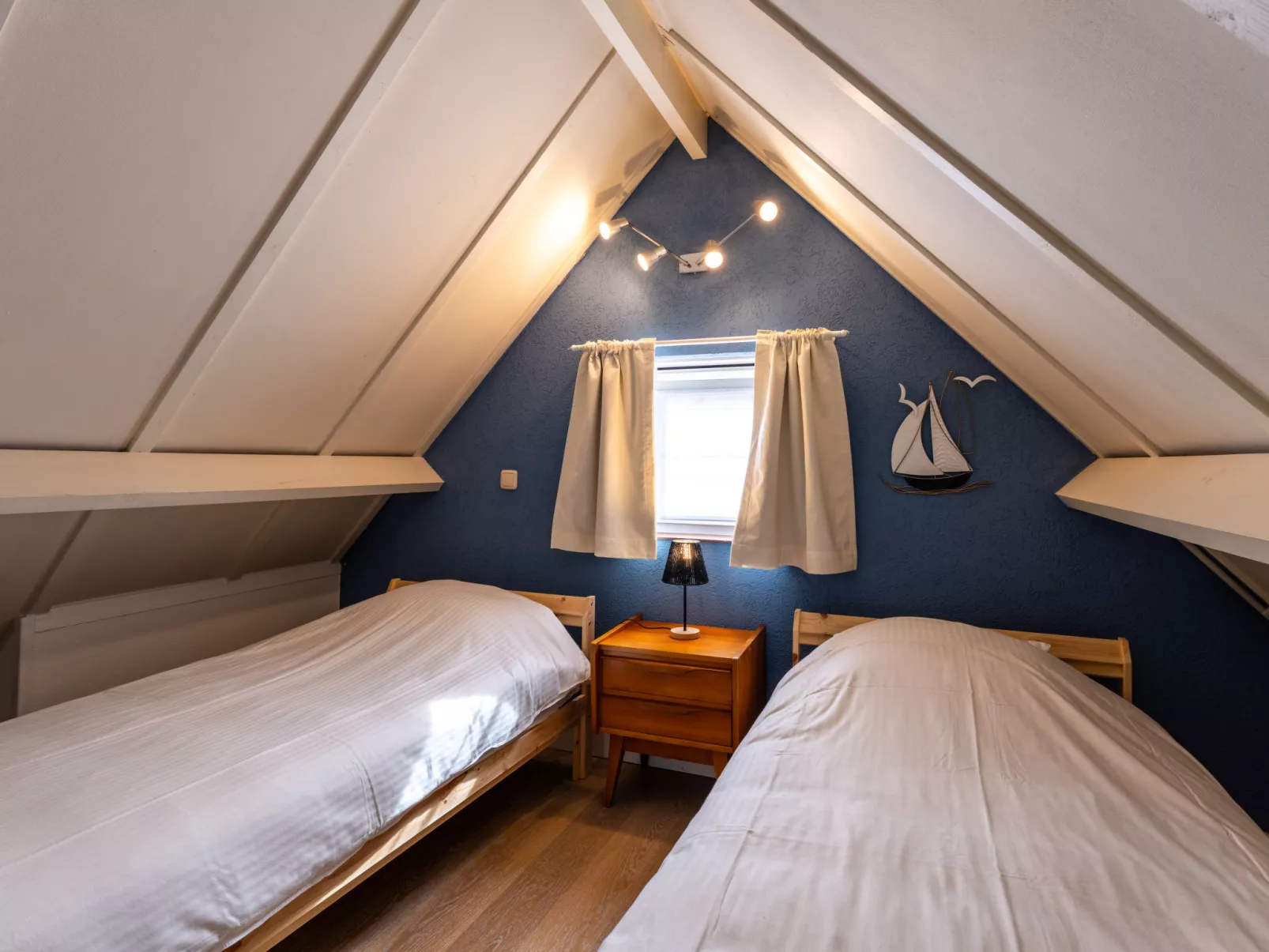 Alice Blue with airco & shared pool - Dedans