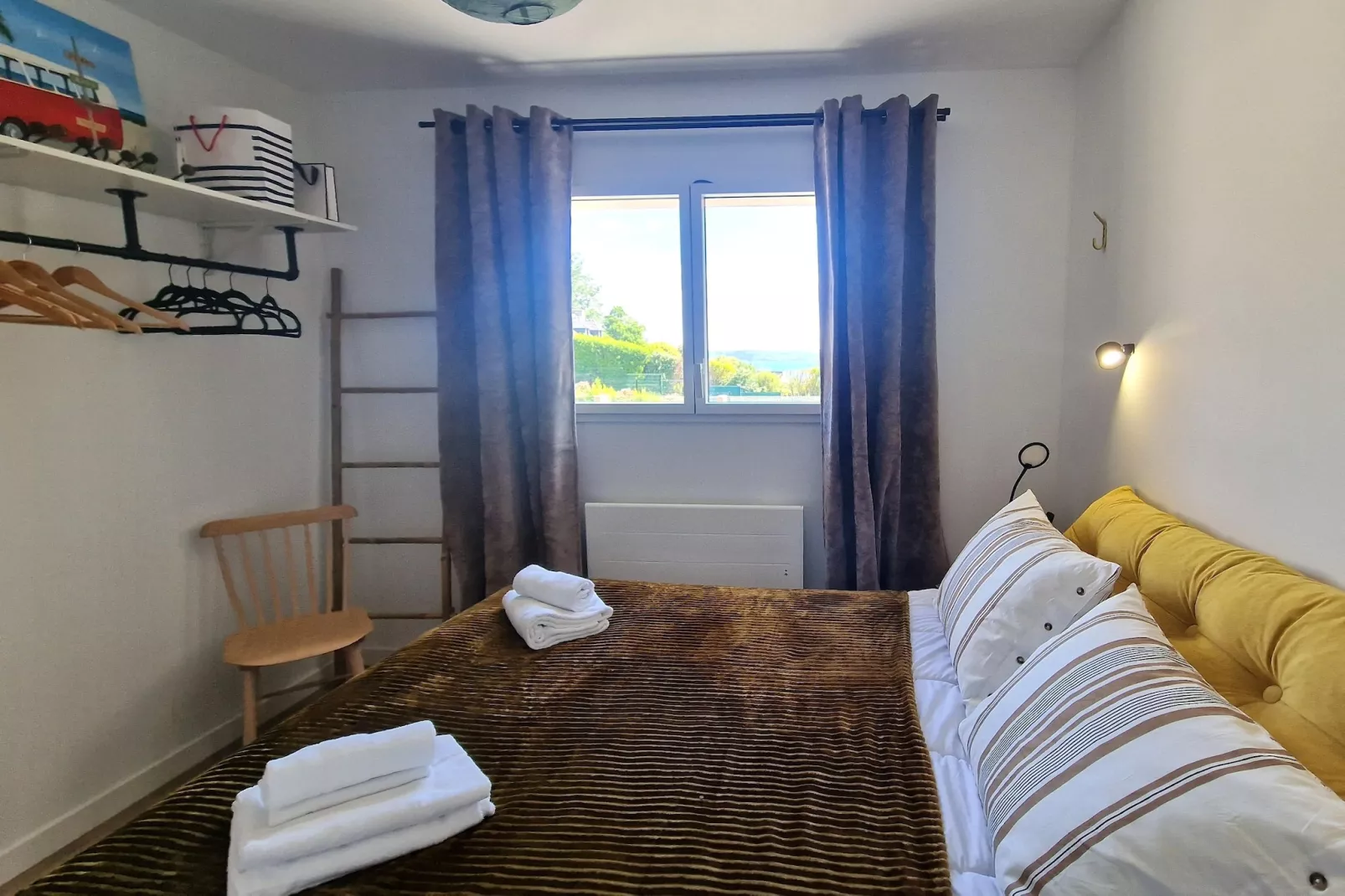 Holiday home in Locquirec - Bedroom