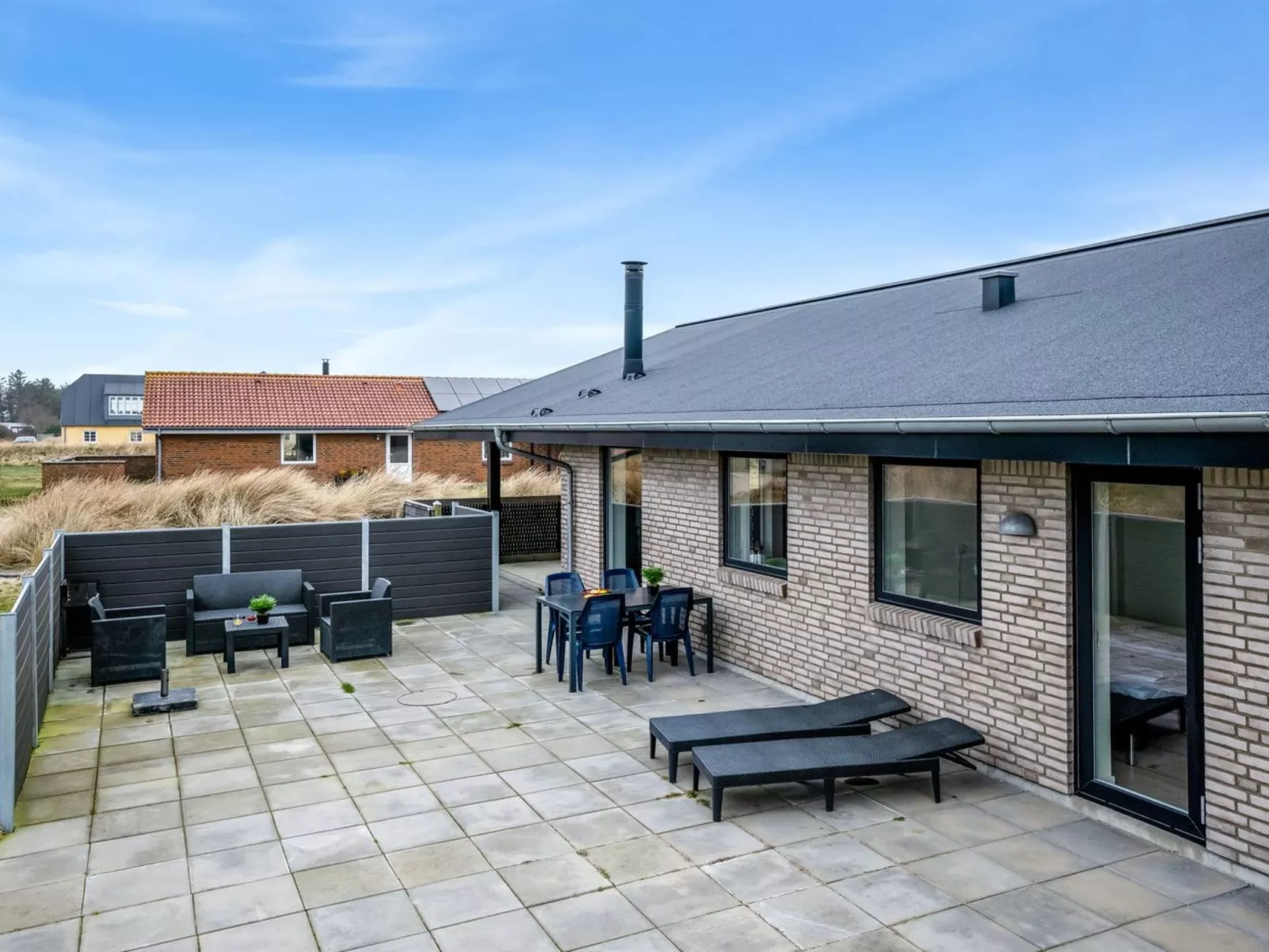 "Dorrit" - 1.2km from the sea - Draußen