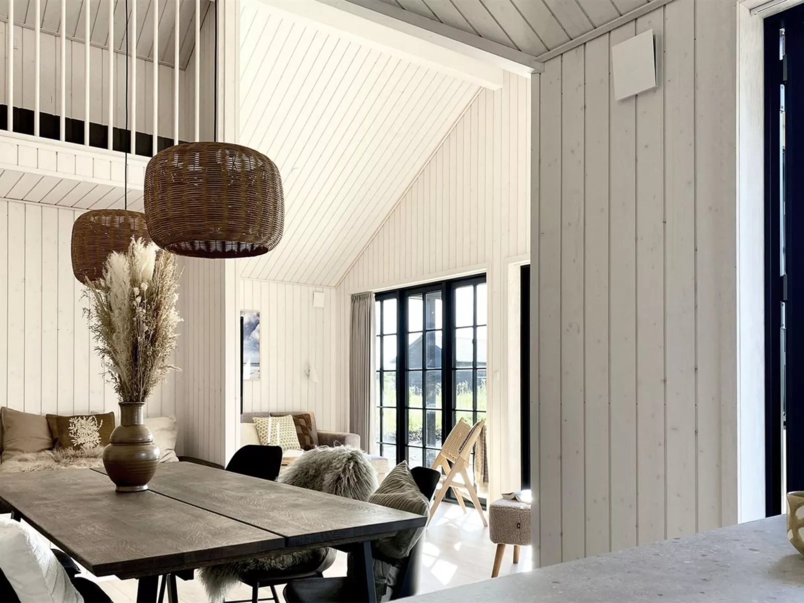 "Emin" - 2.8km from the sea - Drinnen