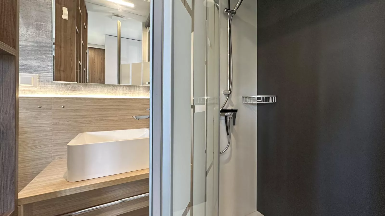 Feriendorf Seeblick - Tiny Chalet Nr 8 - Badezimmer