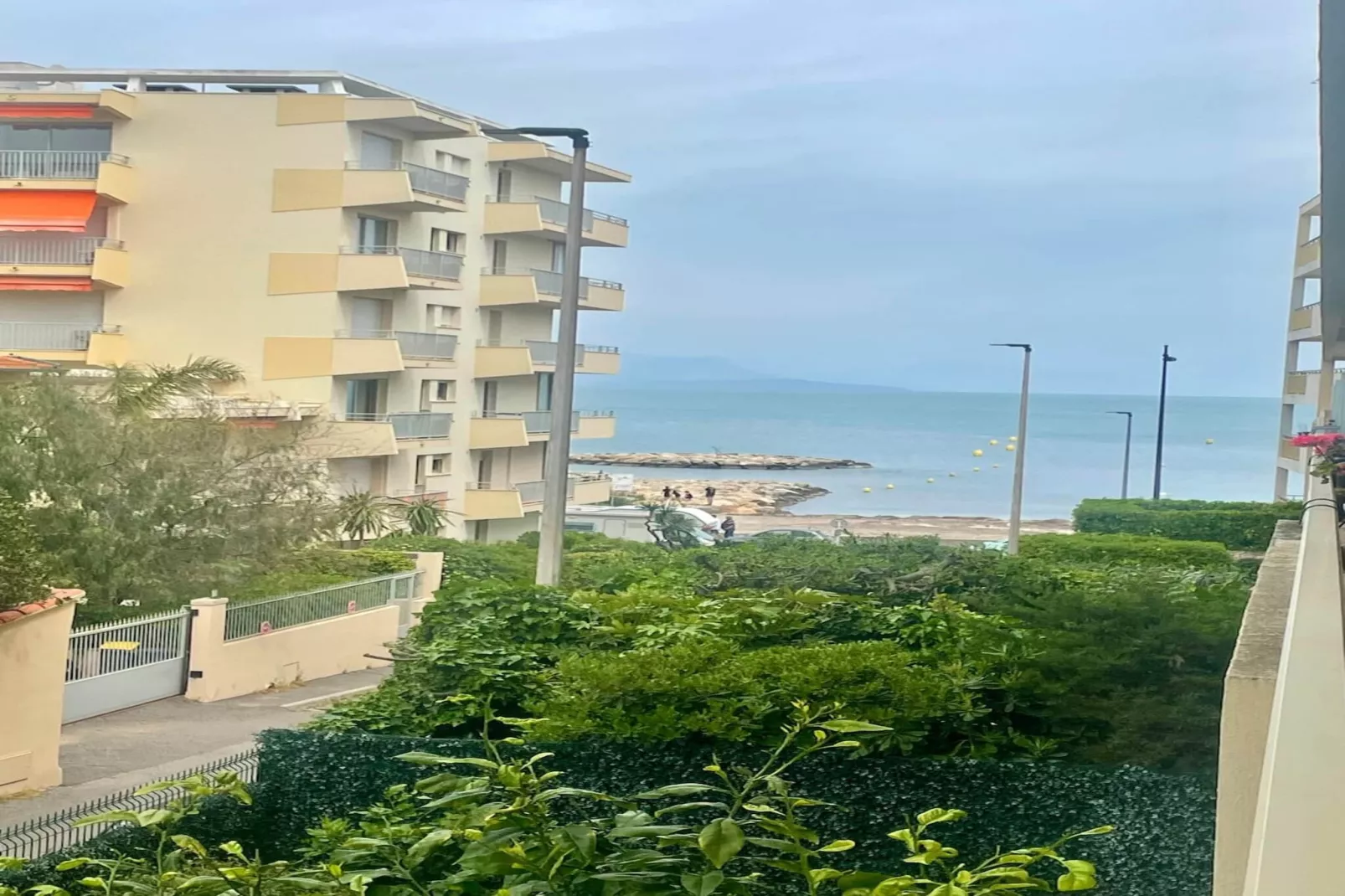 Appartement en bord de mer – Plage de la Salis - Vue d'été