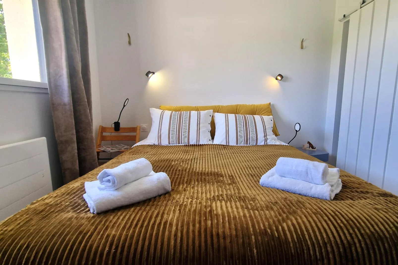 Holiday home in Locquirec - Bedroom