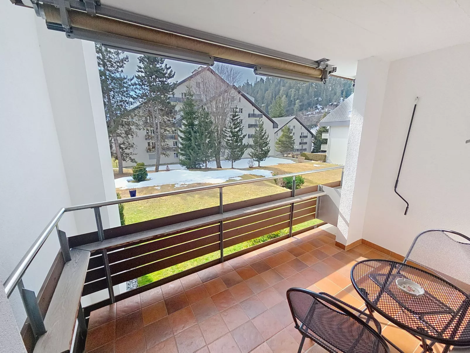 Curnera 9/4 - Outside