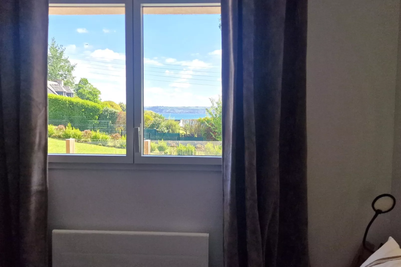 Holiday home in Locquirec - Bedroom