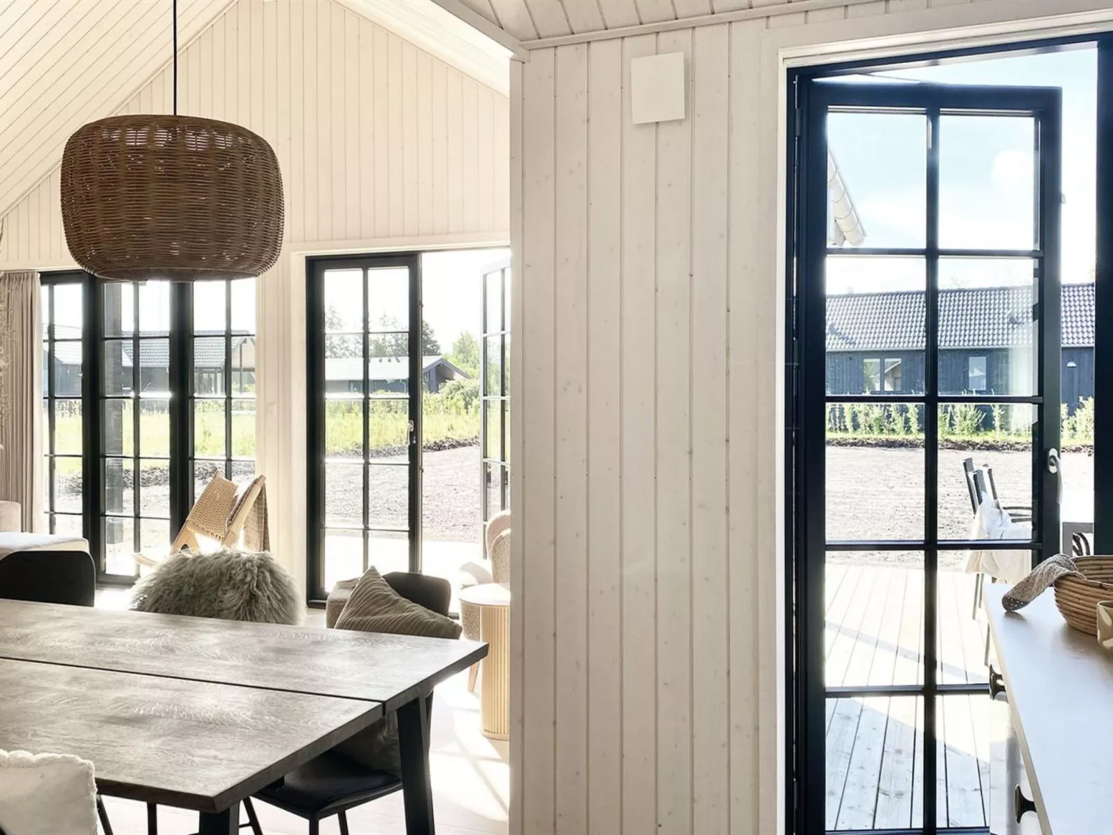 "Emin" - 2.8km from the sea - Drinnen