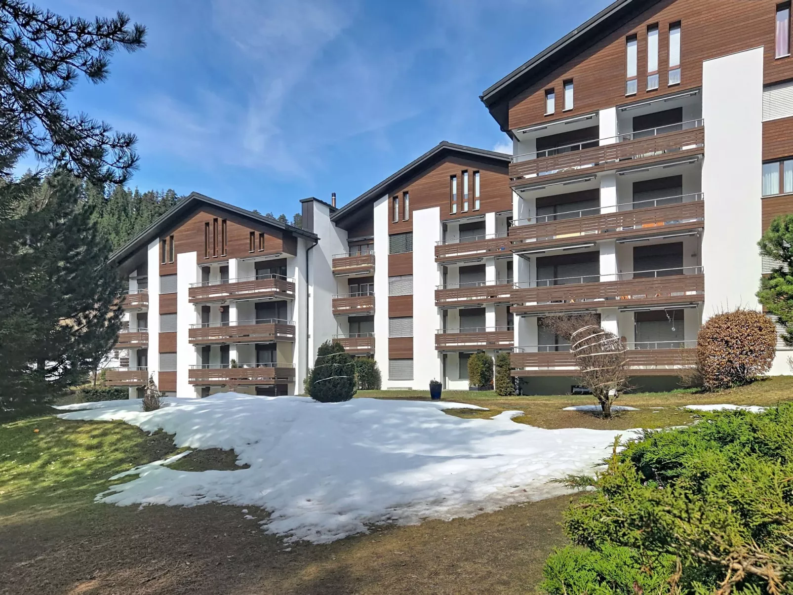 Curnera 9/4 - Outside