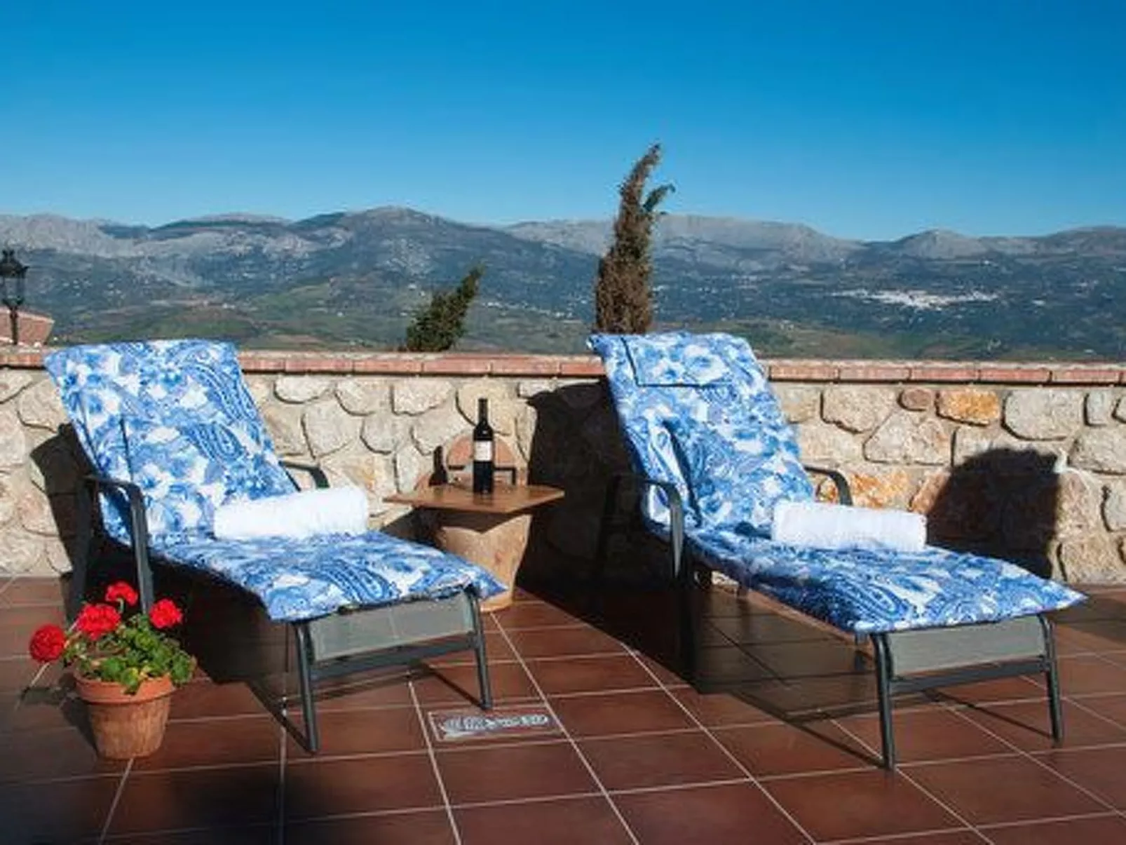 Mit Privatparkplatz - Dehors