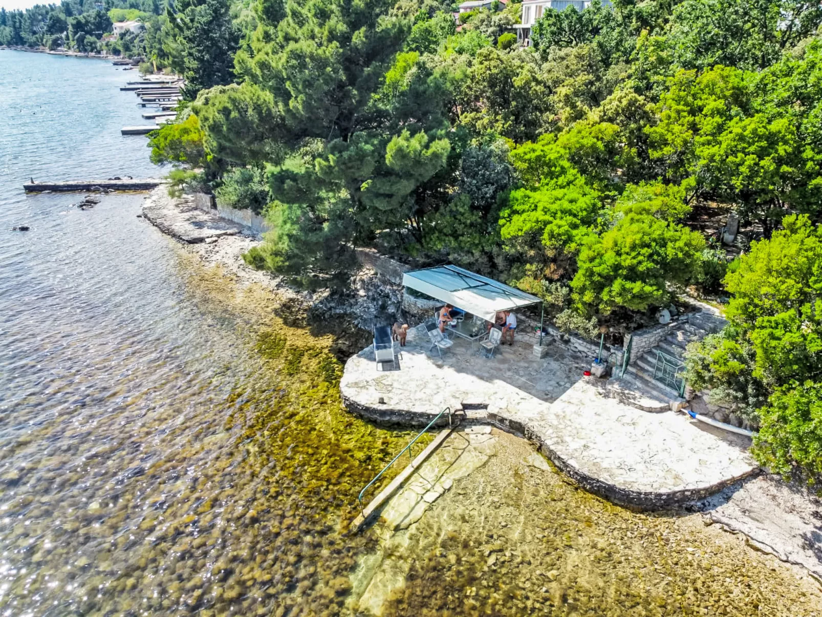 Beach house Suzi - Outside