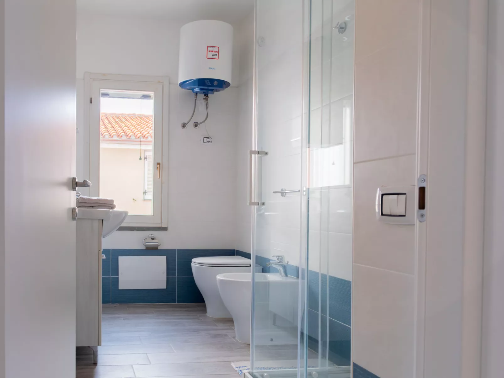 Blue Levante - Drinnen