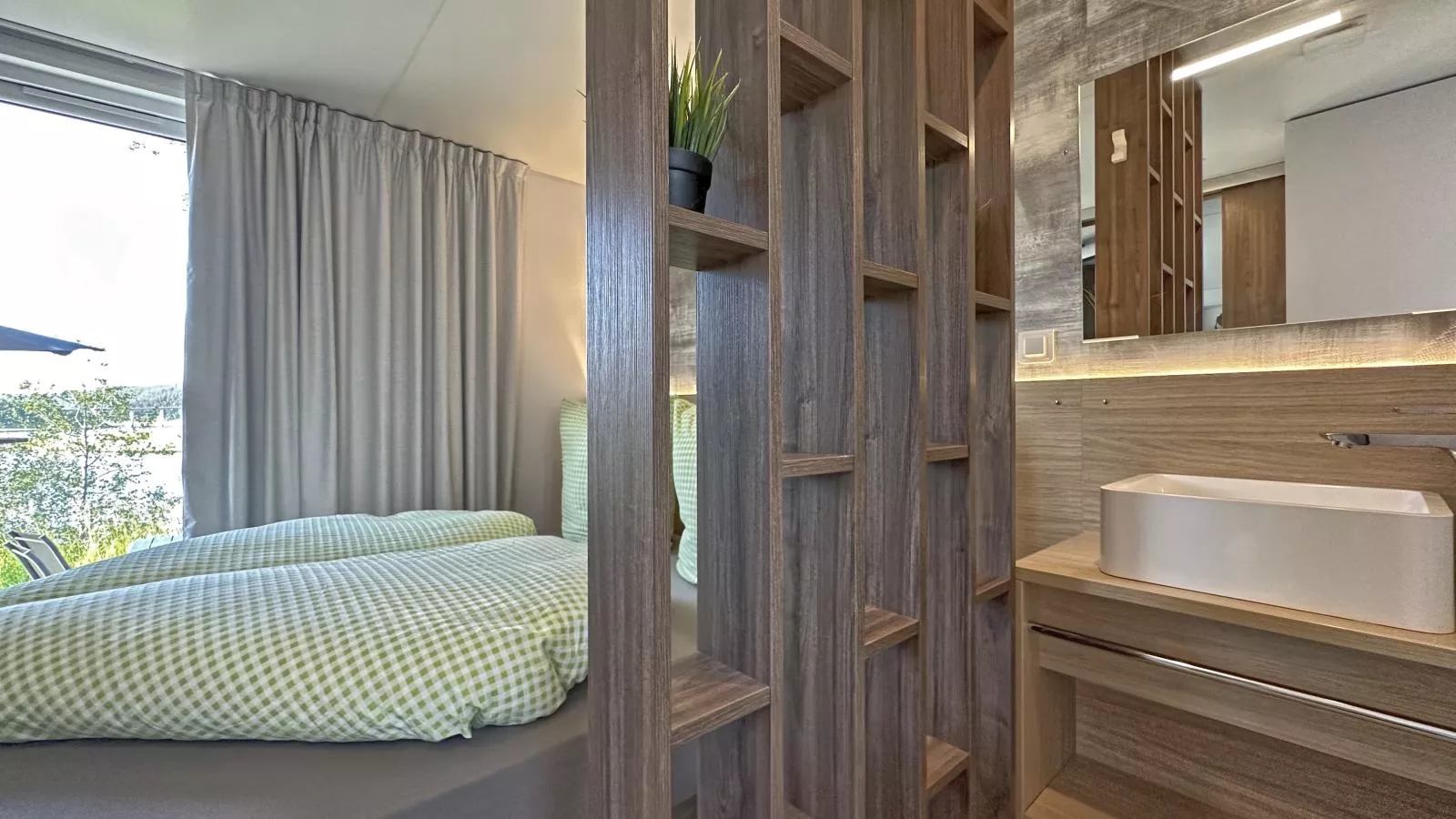 Feriendorf Seeblick - Tiny Chalet Nr 8 - Schlafzimmer