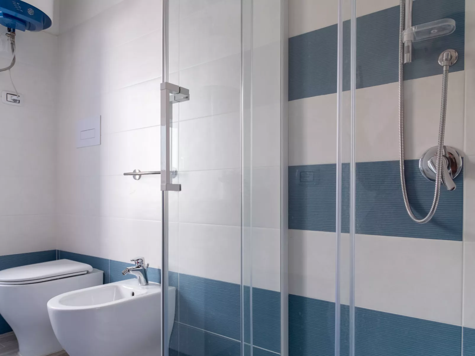 Blue Levante - Drinnen