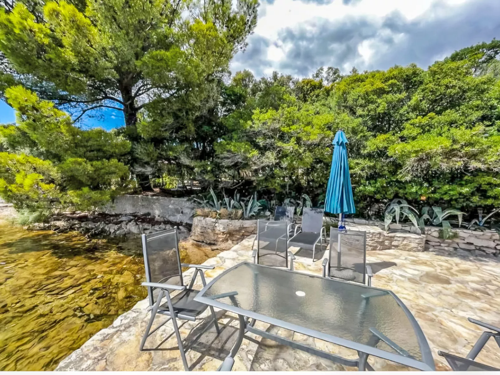 Beach house Suzi - Outside