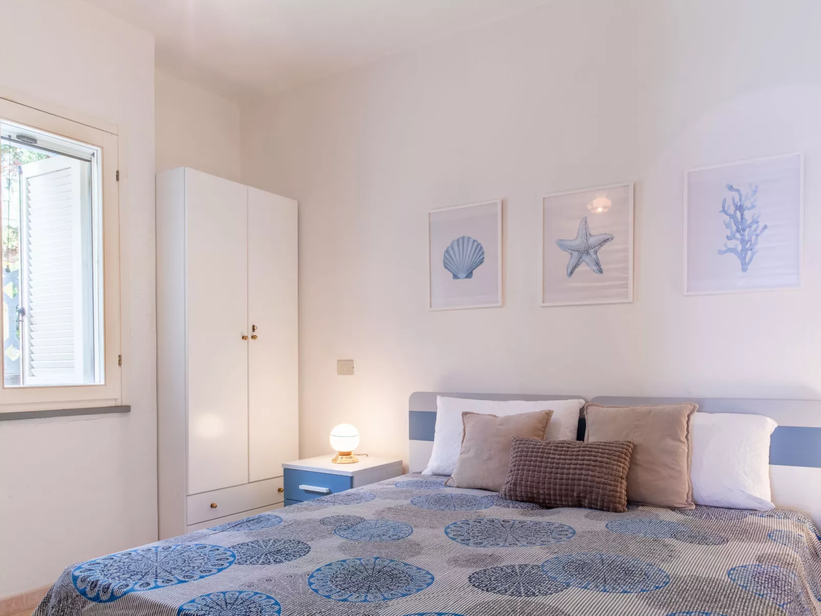 Blue Levante - Drinnen