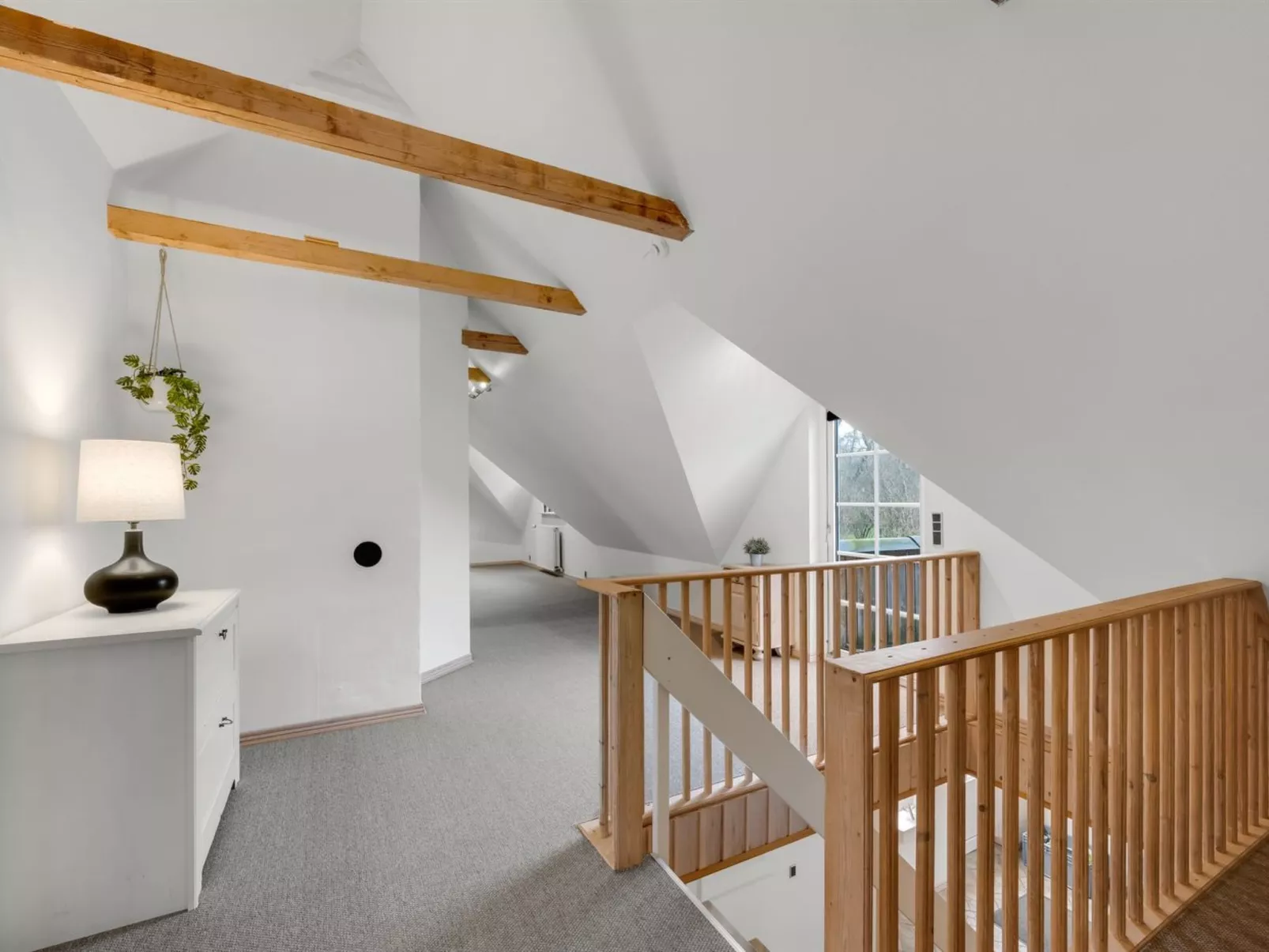 "Blaguna" - 9km to the fjord - Inside