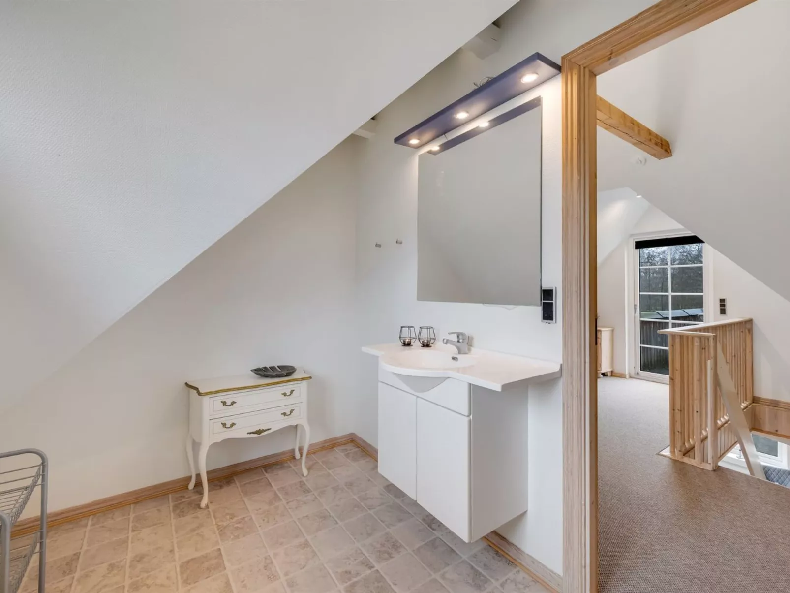 "Blaguna" - 9km to the fjord - Inside