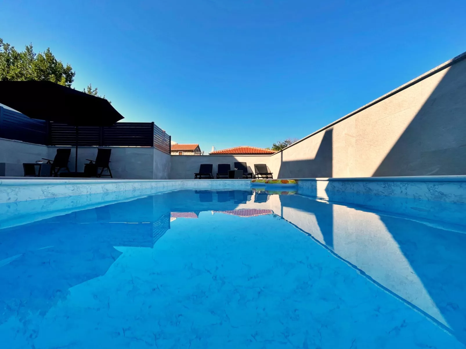 Apartment Bonum mit privatem Pool - Draußen