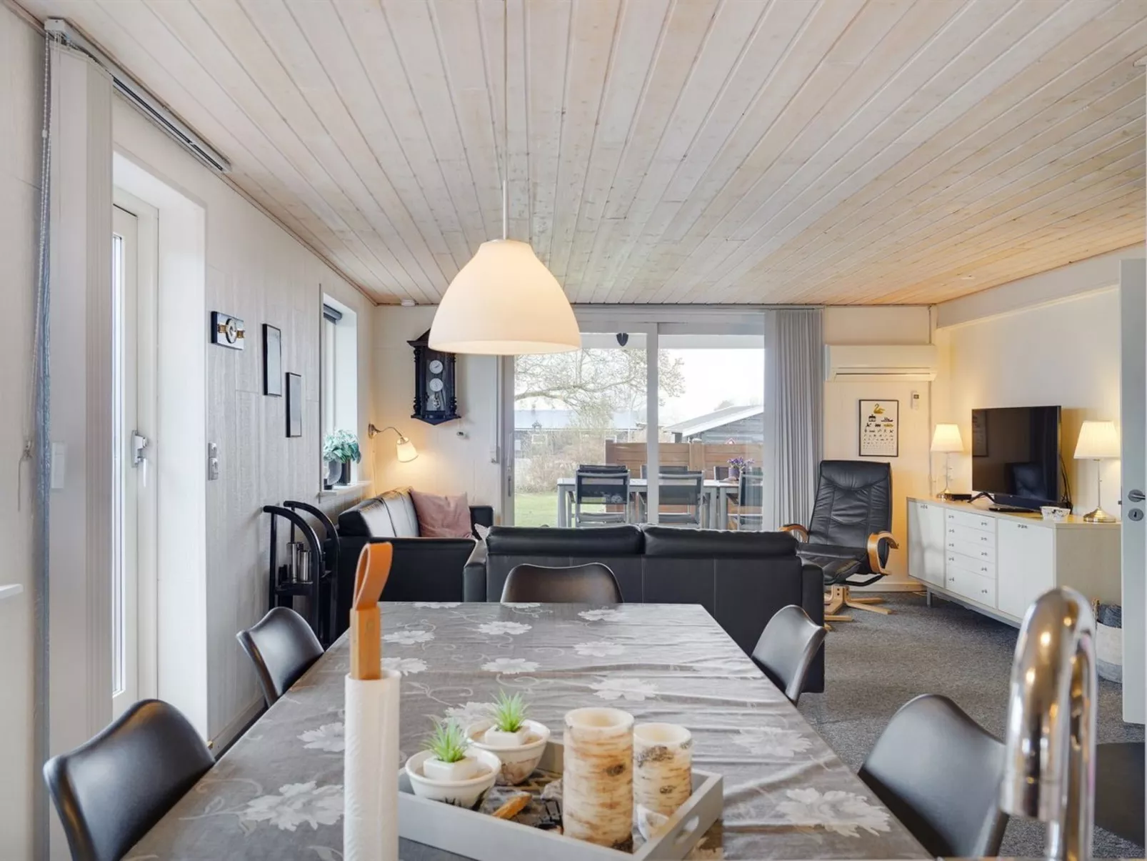 "Gisl" - 400m from the sea - Drinnen