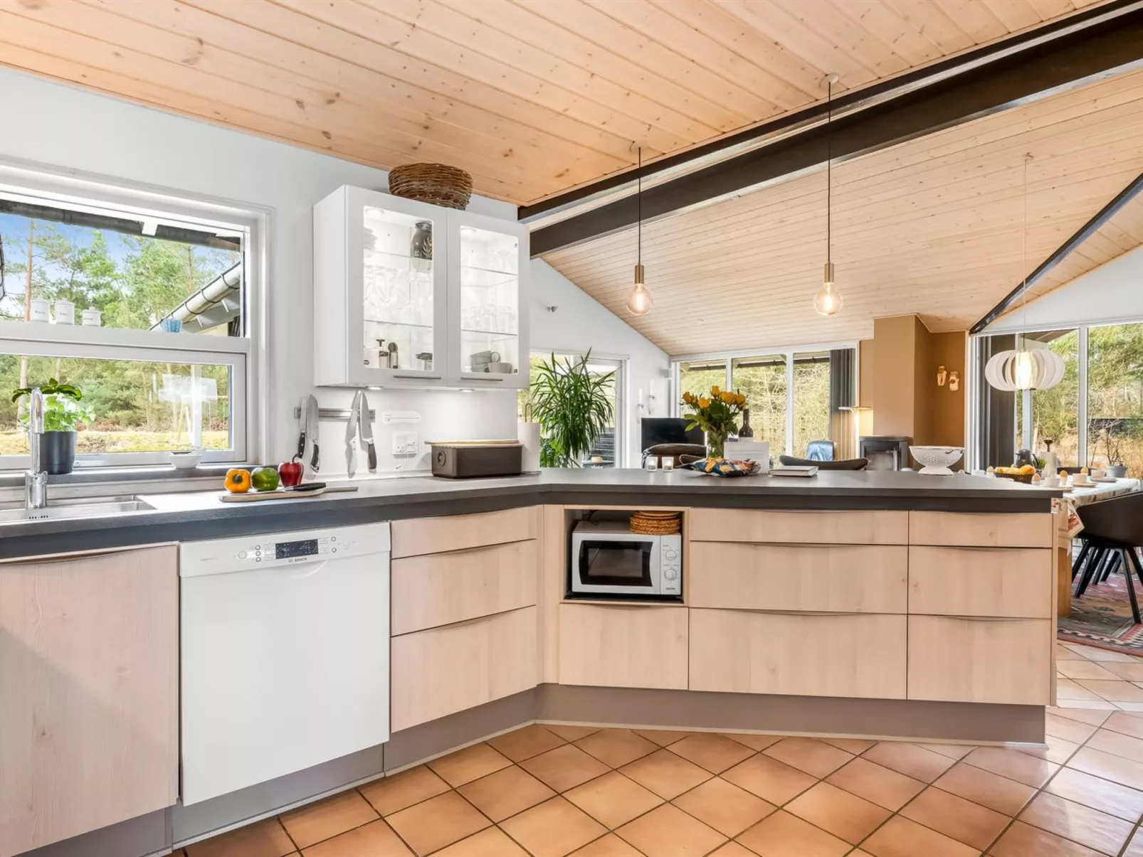 "Sora" - 2km from the sea - Inside