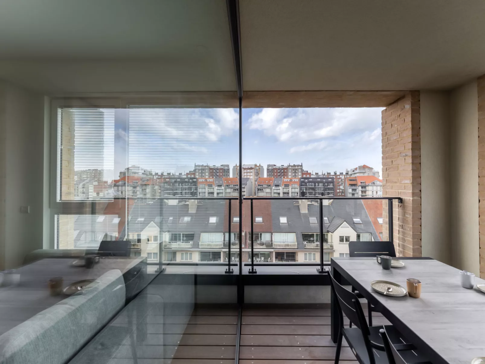 Parkville with parking & terrace - Dehors