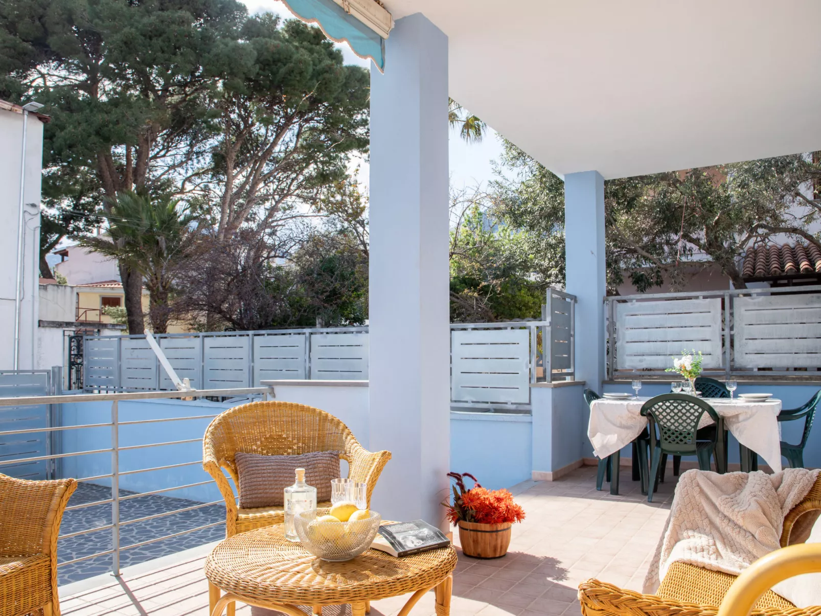 Blue Levante - Draußen