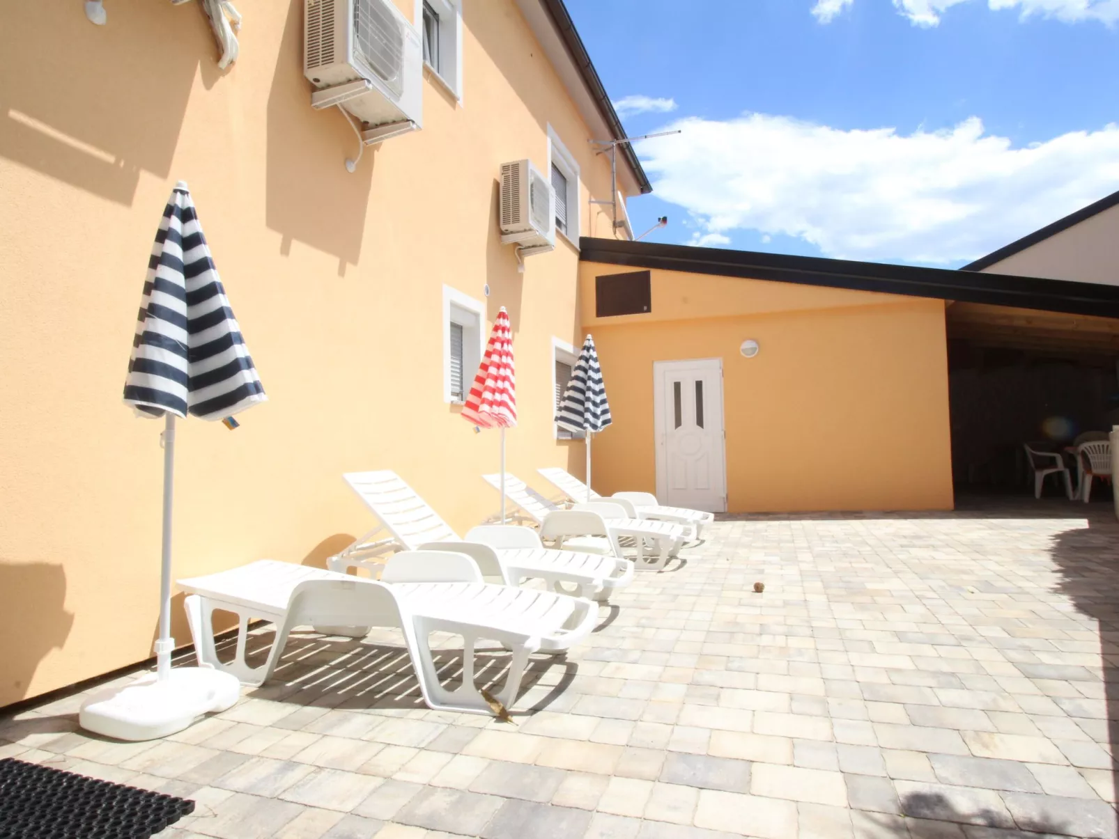 Apartment Ivo - Outside