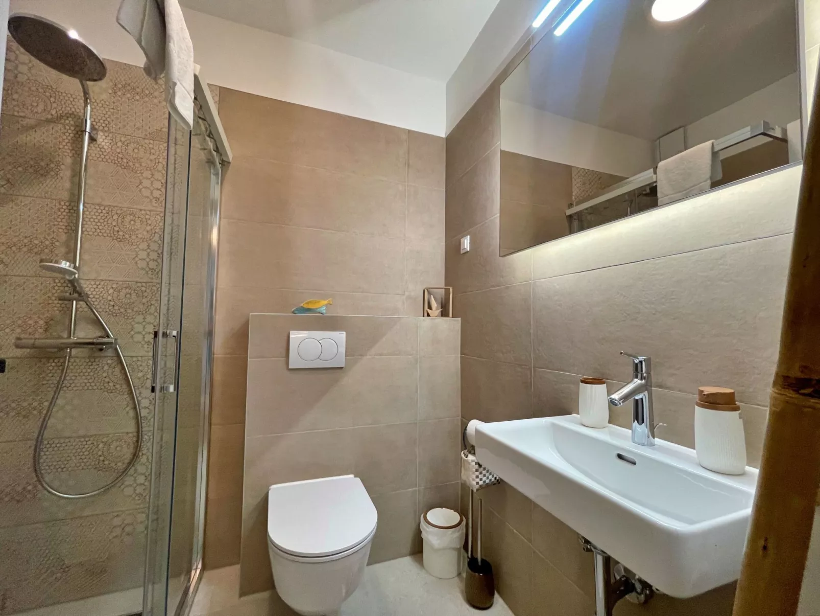 Apartment SeaLuxe mit Whirlpool - Image-tags.info