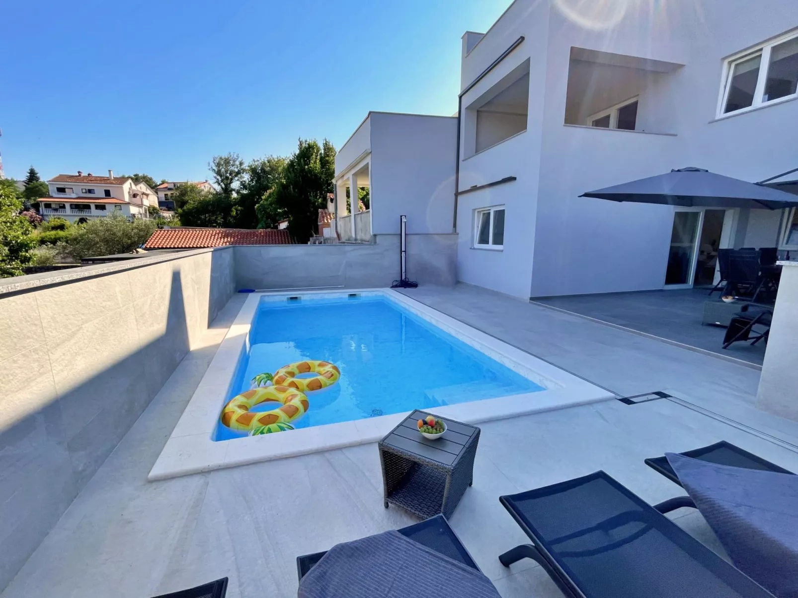 Apartment Bonum mit privatem Pool - Draußen