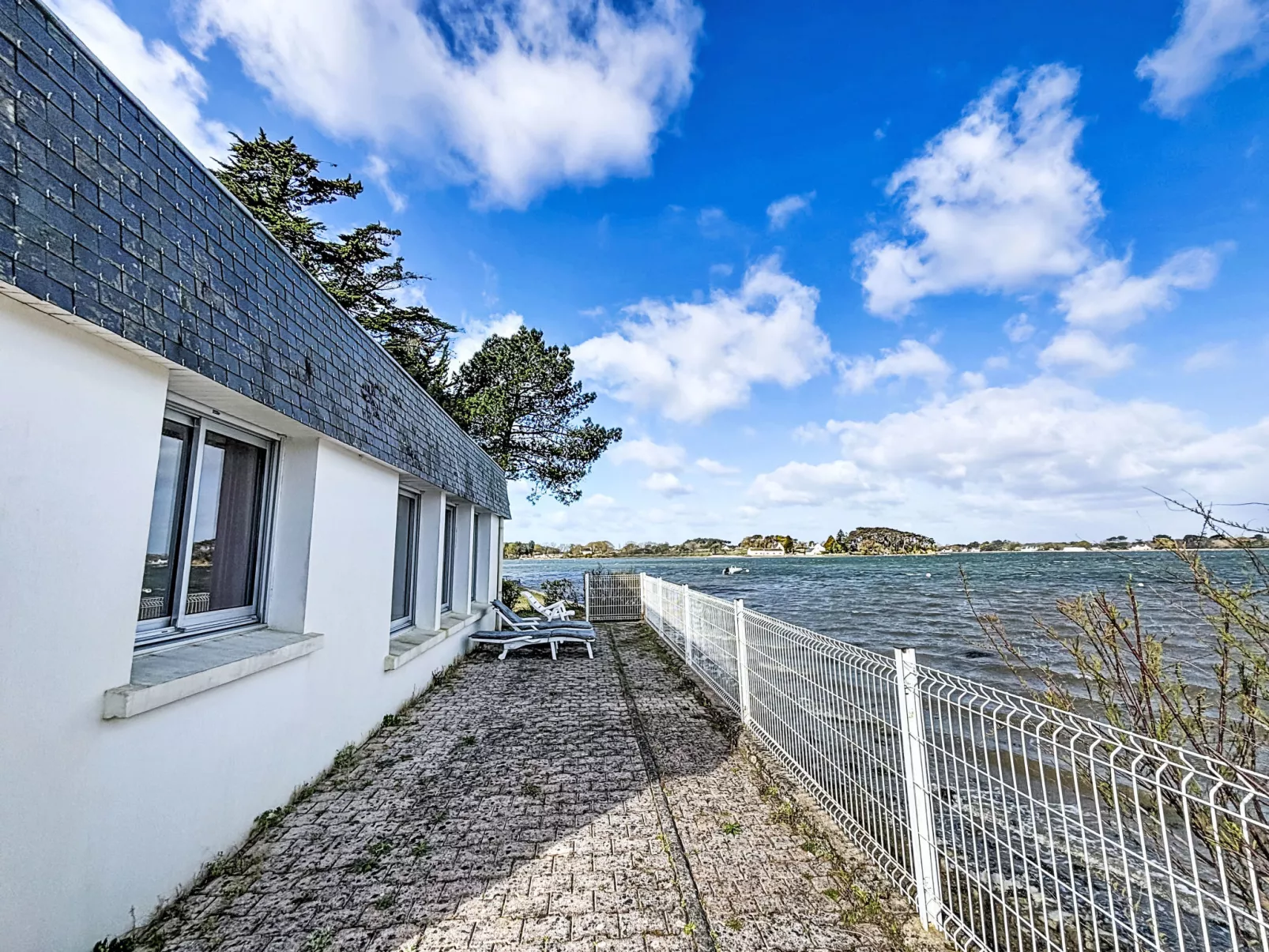 Maison du Néguan - Outside